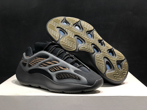 adidas year 700 V3 _Clay Brown_ Black copper goods number_ GY0189 men_s and women_s shoes 36-46 yards-979c2f7b